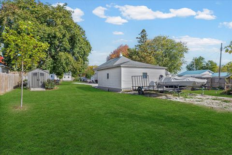 Tiny photo for 450 E Pine Street, Paxton, IL 60957 (MLS # 12500829)