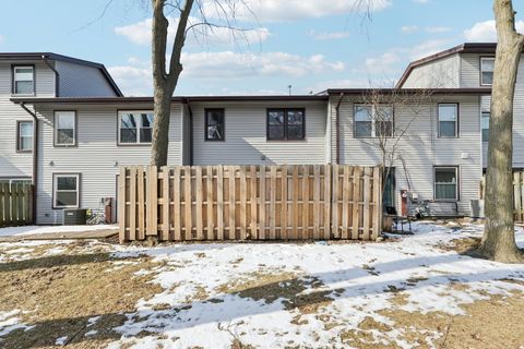 Tiny photo for 336 Ozark Drive, Bolingbrook, IL 60440 (MLS # 12562960)
