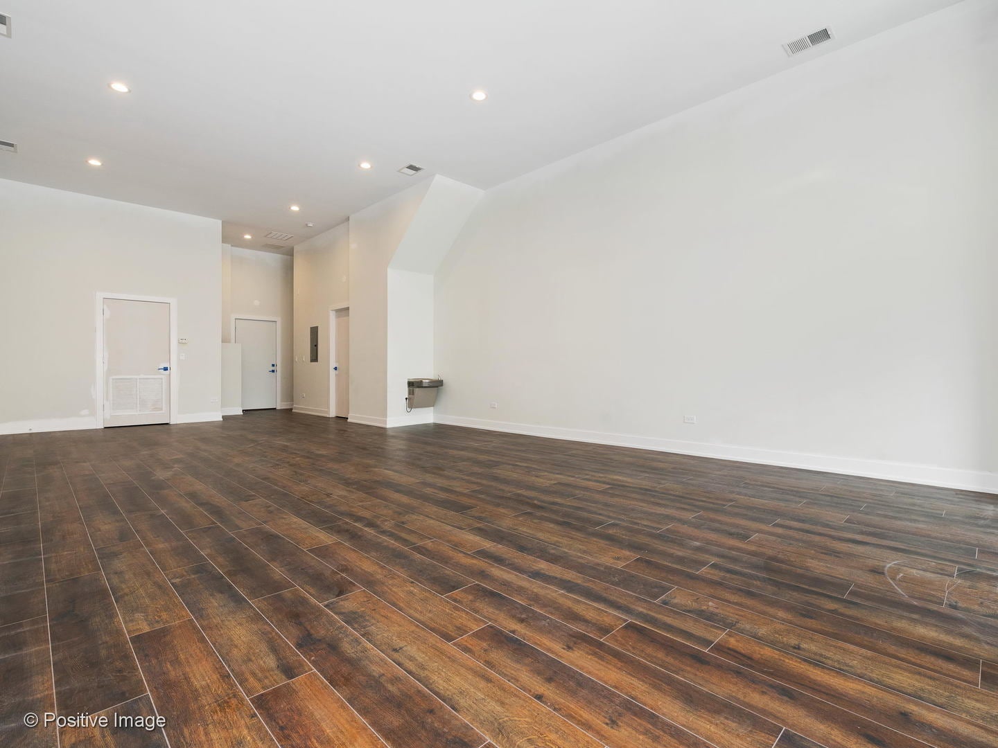 2309 W Belmont Avenue 1