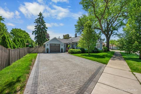 Tiny photo for 72 W Irving Park Road, Roselle, IL 60172 (MLS # 12685309)