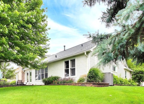 Tiny photo for 1605 Crowfoot Circle, Hoffman Estates, IL 60169 (MLS # 12677065)