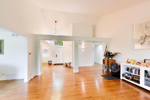 Tiny photo for 1605 Crowfoot Circle S, Hoffman Estates, IL 60169 (MLS # 12677065)