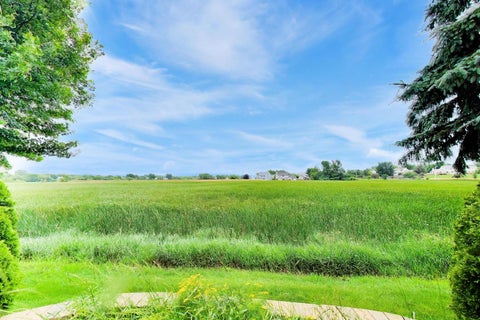 Tiny photo for 1605 Crowfoot Circle S, Hoffman Estates, IL 60169 (MLS # 12677065)