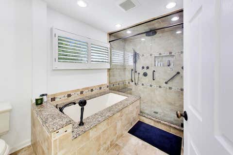 Tiny photo for 1605 Crowfoot Circle S, Hoffman Estates, IL 60169 (MLS # 12677065)
