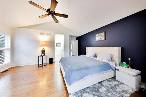 Tiny photo for 1605 Crowfoot Circle S, Hoffman Estates, IL 60169 (MLS # 12677065)