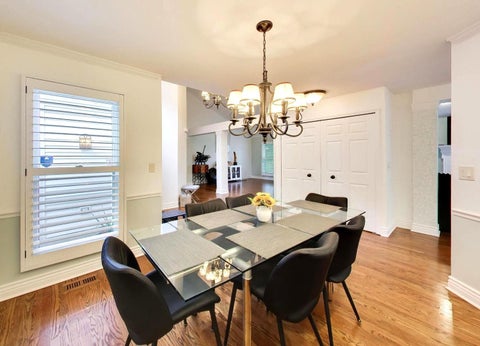 Tiny photo for 1605 Crowfoot Circle, Hoffman Estates, IL 60169 (MLS # 12677065)