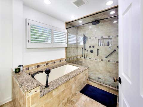 Tiny photo for 1605 Crowfoot Circle, Hoffman Estates, IL 60169 (MLS # 12677065)