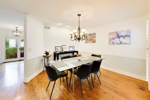 Tiny photo for 1605 Crowfoot Circle S, Hoffman Estates, IL 60169 (MLS # 12677065)