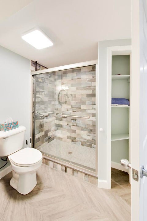 Tiny photo for 1605 Crowfoot Circle S, Hoffman Estates, IL 60169 (MLS # 12677065)