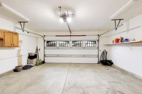 Tiny photo for 1605 Crowfoot Circle S, Hoffman Estates, IL 60169 (MLS # 12677065)