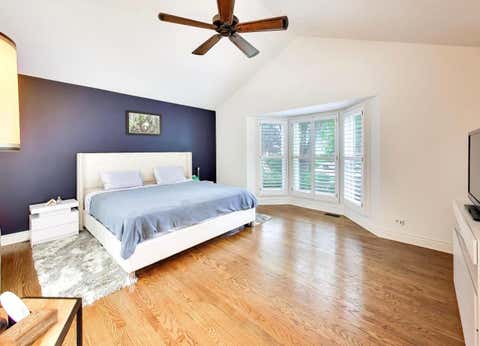 Tiny photo for 1605 Crowfoot Circle, Hoffman Estates, IL 60169 (MLS # 12677065)
