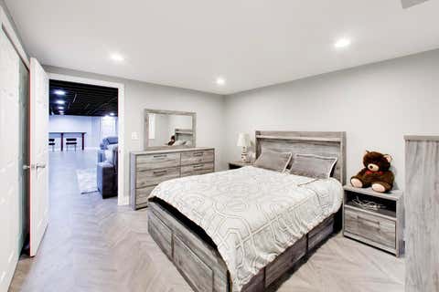 Tiny photo for 1605 Crowfoot Circle S, Hoffman Estates, IL 60169 (MLS # 12677065)