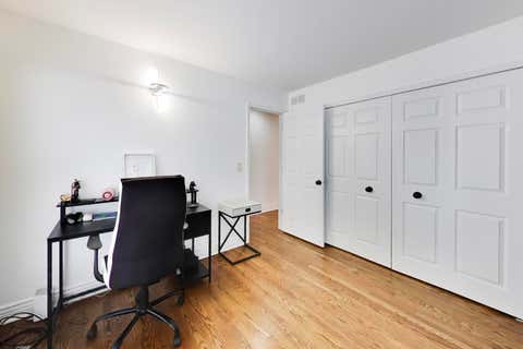 Tiny photo for 1605 Crowfoot Circle S, Hoffman Estates, IL 60169 (MLS # 12677065)