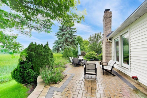Tiny photo for 1605 Crowfoot Circle S, Hoffman Estates, IL 60169 (MLS # 12677065)