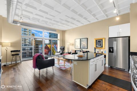 Tiny photo for 1307 S WABASH Street #604, Chicago, IL 60605 (MLS # 12577631)