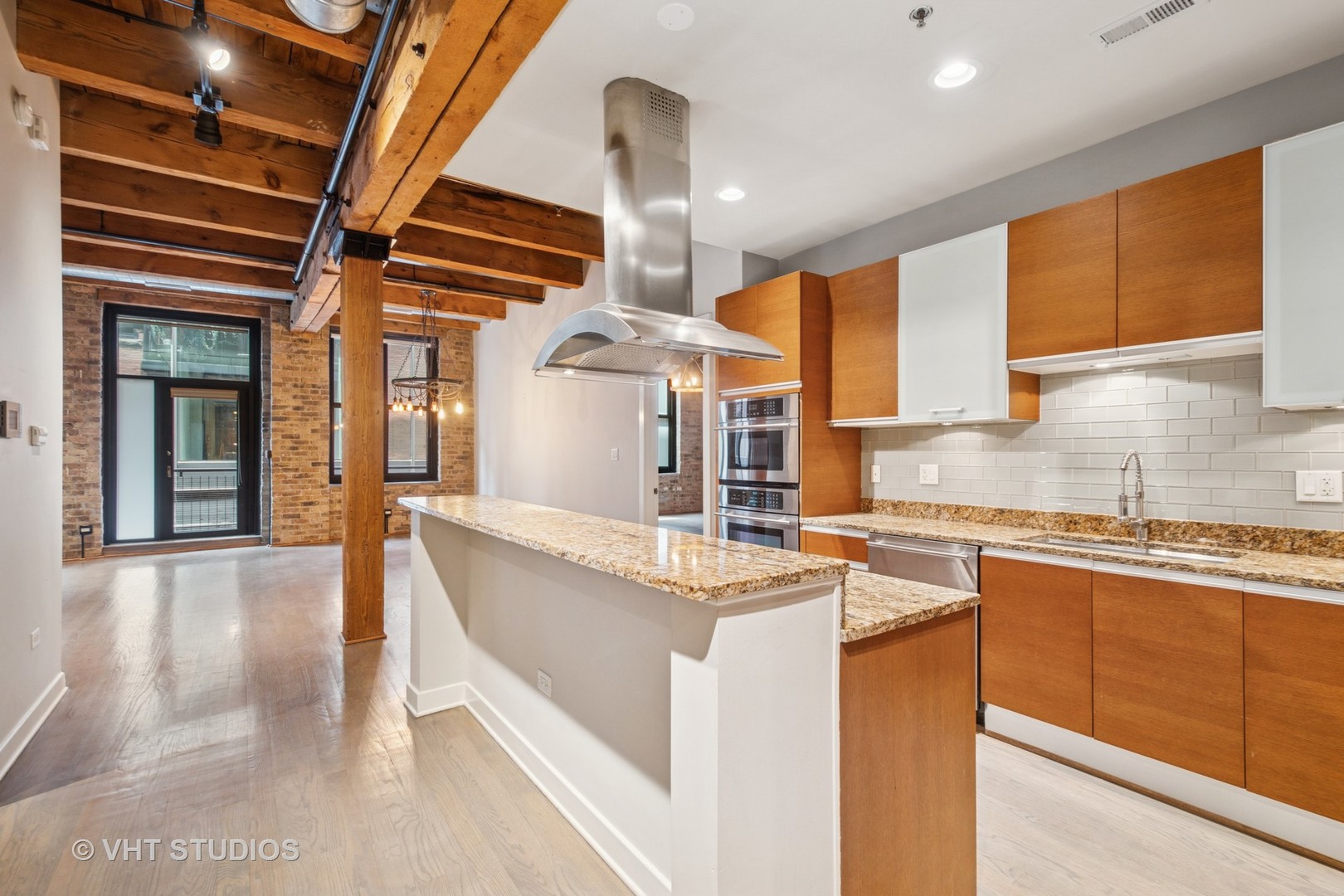 154 W Hubbard Street 404