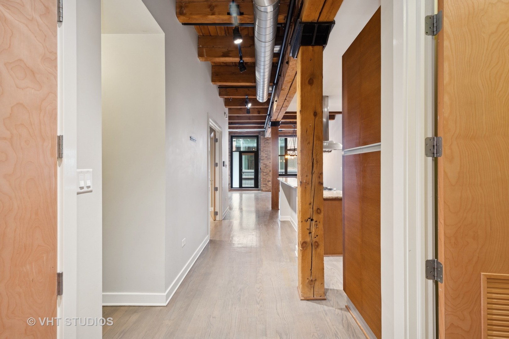 154 W Hubbard Street 404