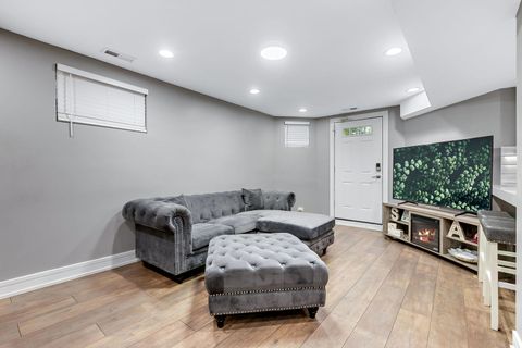 Tiny photo for 443 E 45th Place #1, Chicago, IL 60653 (MLS # 12486819)