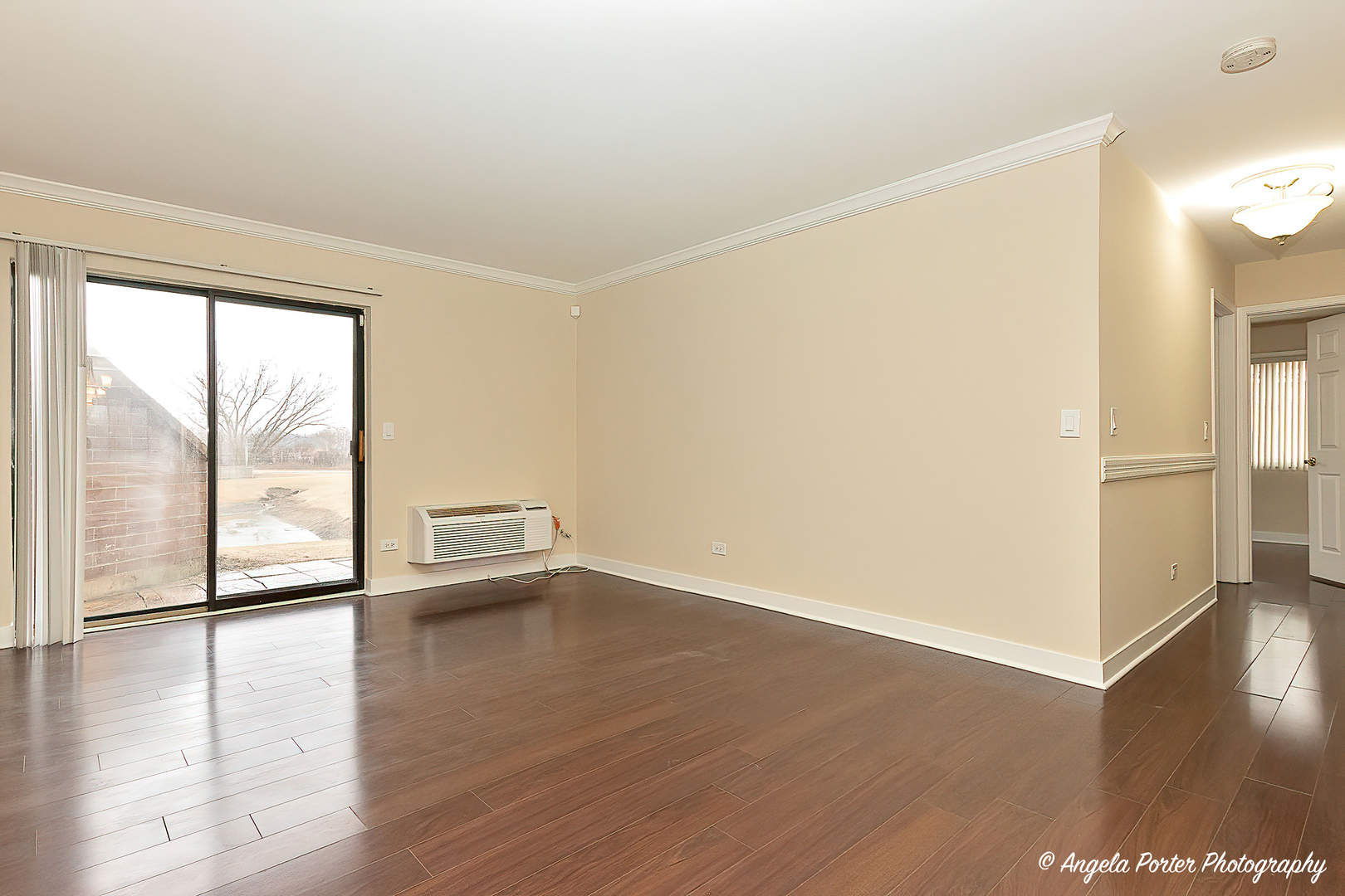 900 N Lakeside Drive 1D