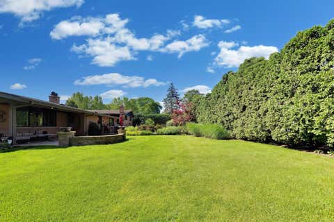 Tiny photo for 1500 W Blackhawk Drive, Mount Prospect, IL 60056 (MLS # 12680337)