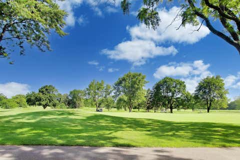 Tiny photo for 1500 W Blackhawk Drive, Mount Prospect, IL 60056 (MLS # 12680337)