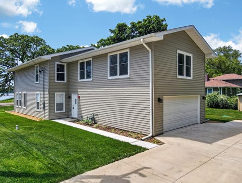 Tiny photo for 172 E Lakeview Avenue, Round Lake Beach, IL 60073 (MLS # 12730776)