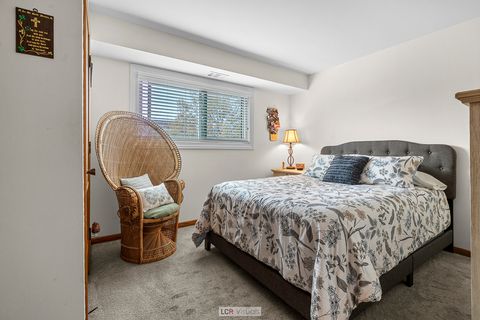 Tiny photo for 7616 W LAWRENCE Avenue #2B, Harwood Heights, IL 60706 (MLS # 12505278)