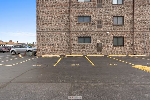 Tiny photo for 7616 W LAWRENCE Avenue #2B, Harwood Heights, IL 60706 (MLS # 12505278)