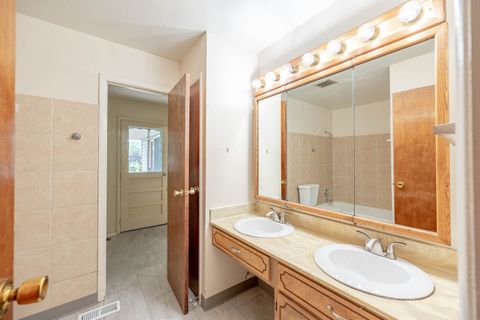 Tiny photo for 800 Waverly Avenue, Streamwood, IL 60107 (MLS # 12655614)