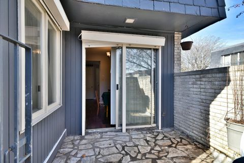 Tiny photo for 9831 S Karlov Avenue, Oak Lawn, IL 60453 (MLS # 12497364)