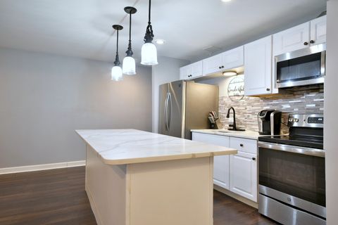 Tiny photo for 9831 S Karlov Avenue, Oak Lawn, IL 60453 (MLS # 12497364)