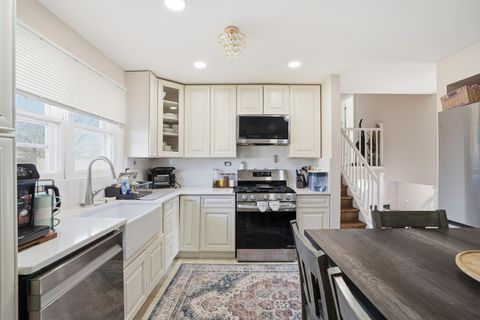 Tiny photo for 10459 S 81st Avenue, Palos Hills, IL 60465 (MLS # 12610520)