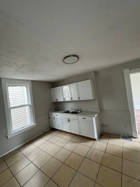 Tiny photo for 1302 W Butler Street, Peoria, IL 61605 (MLS # 12467875)