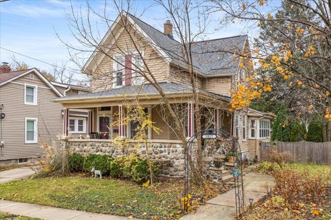 Tiny photo for 1017 Center Street, Elgin, IL 60120 (MLS # 12511400)