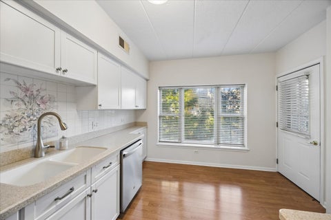 Tiny photo for 1200 S Prospect Avenue #103, Elmhurst, IL 60126 (MLS # 12792374)