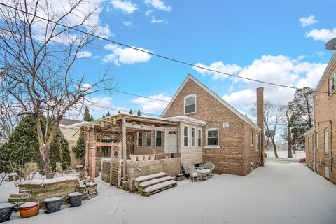 Tiny photo for 2904 W 103rd Street, Chicago, IL 60655 (MLS # 12558635)