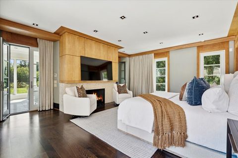 Tiny photo for 261 E Onwentsia Road, Lake Forest, IL 60045 (MLS # 12457563)