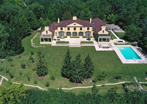 261 E Onwentsia Road Lake Forest IL 60045