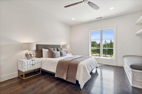 Tiny photo for 261 E Onwentsia Road, Lake Forest, IL 60045 (MLS # 12457563)