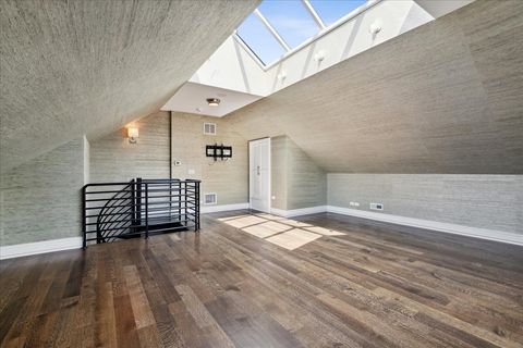 Tiny photo for 261 E Onwentsia Road, Lake Forest, IL 60045 (MLS # 12457563)