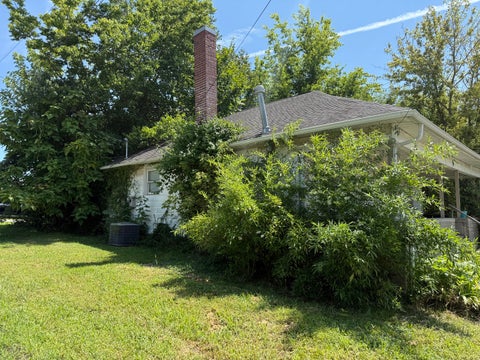 Tiny photo for 203 N Mclaren Street, Marion, IL 62959 (MLS # 12747812)