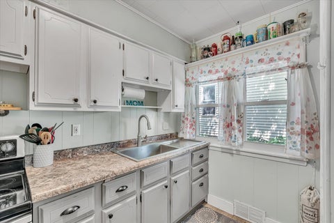 Tiny photo for 4410 14th Street, Rock Island, IL 61201 (MLS # 12742270)