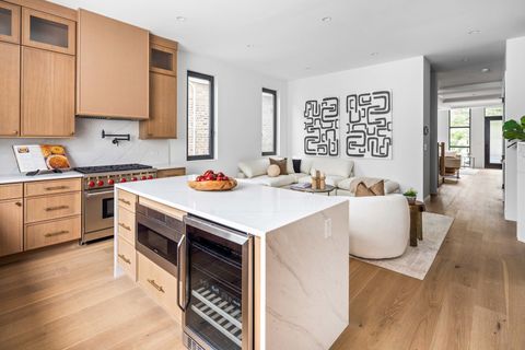 Tiny photo for 2127 W Dickens Avenue, Chicago, IL 60647 (MLS # 12500072)