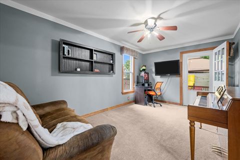 Tiny photo for 907 Illinois Avenue, St. Charles, IL 60174 (MLS # 12466025)