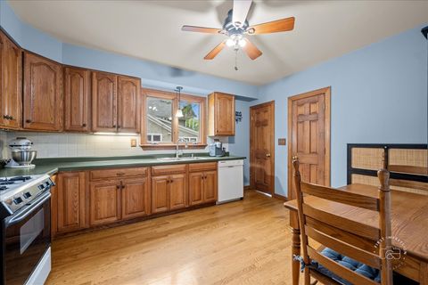 Tiny photo for 907 Illinois Avenue, St. Charles, IL 60174 (MLS # 12466025)