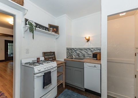 Tiny photo for 1402 28th Avenue, Moline, IL 61265 (MLS # 12779943)