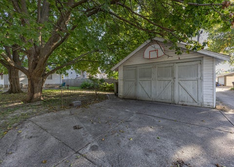 Tiny photo for 1402 28th Avenue, Moline, IL 61265 (MLS # 12779943)