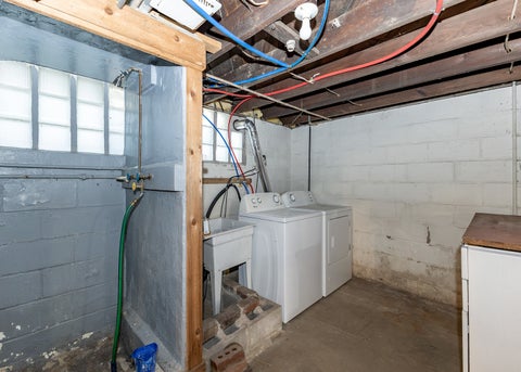 Tiny photo for 1402 28th Avenue, Moline, IL 61265 (MLS # 12779943)