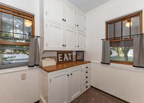Tiny photo for 1402 28th Avenue, Moline, IL 61265 (MLS # 12779943)