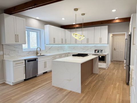 Tiny photo for 25138 N Pawnee Road, Barrington, IL 60010 (MLS # 12611349)